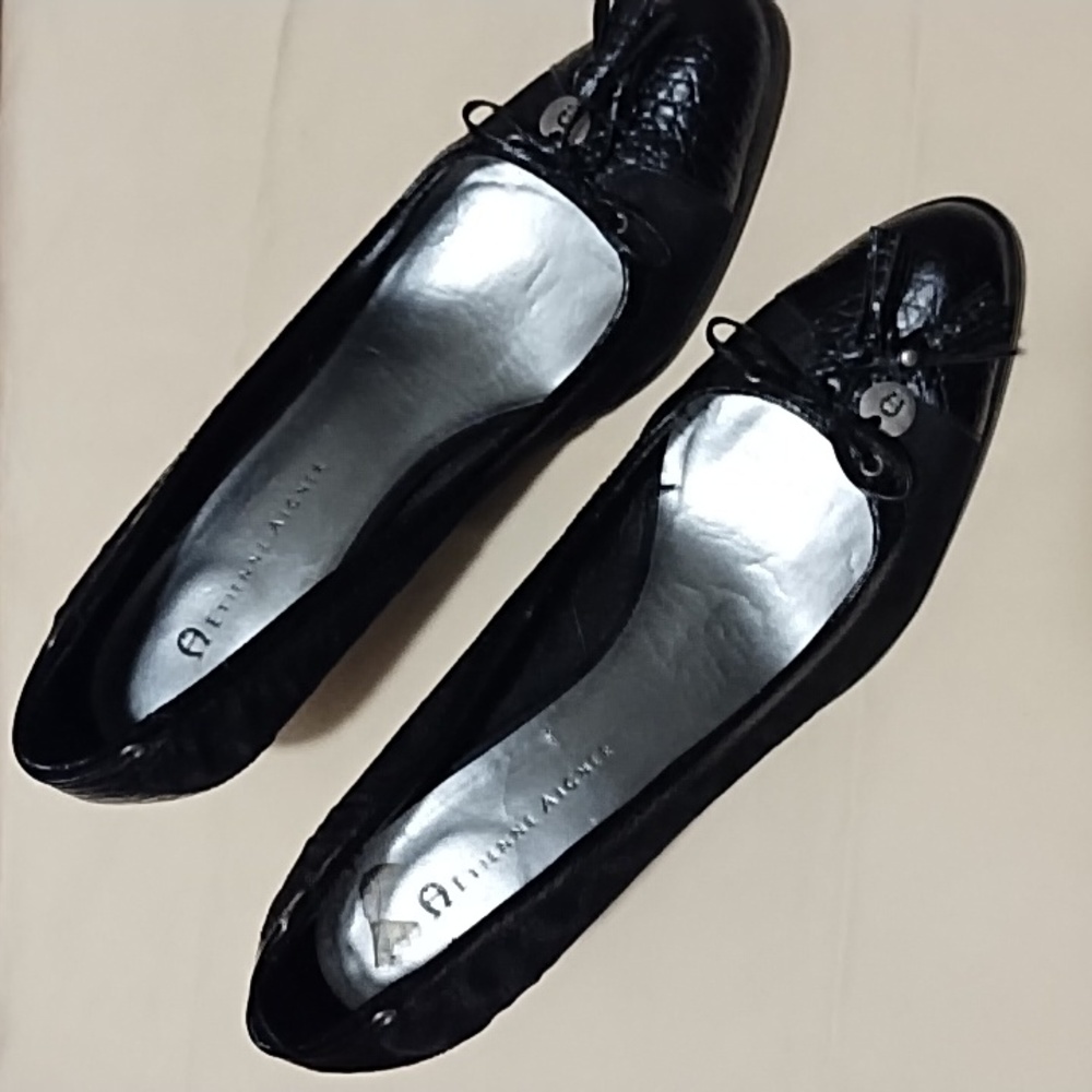 Woman's Shoes